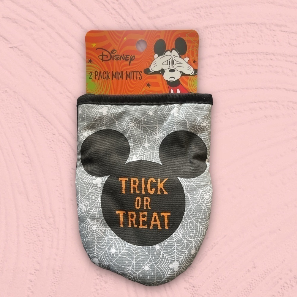 𝅺disney trick or treat Mickey Mouse mini mitts